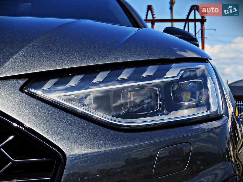 Седан Audi A4 2021 в Черкасах