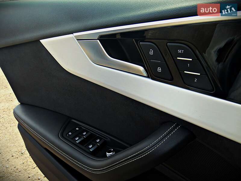 Седан Audi A4 2021 в Черкасах