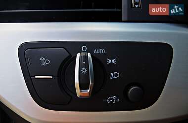 Седан Audi A4 2021 в 