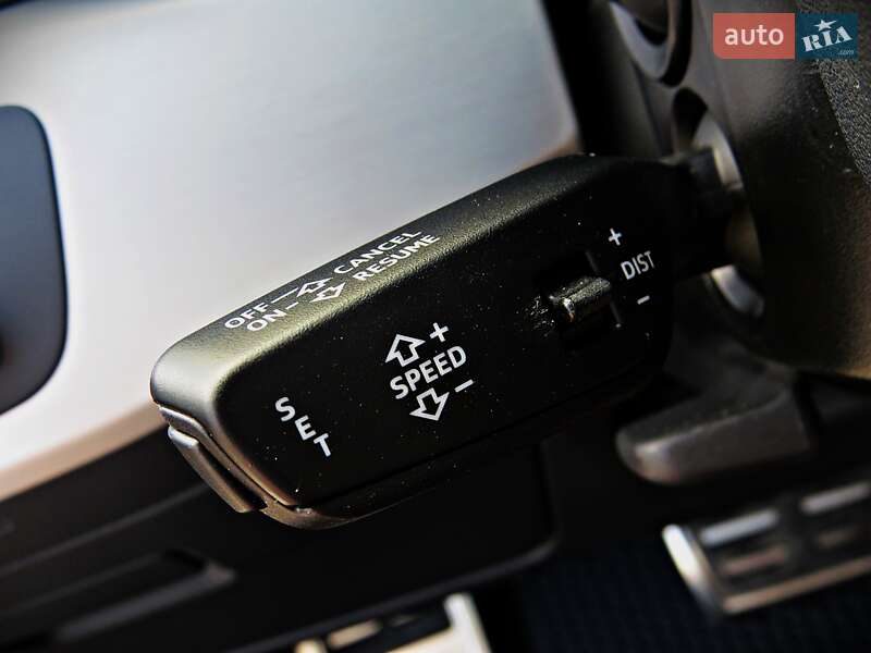 Седан Audi A4 2021 в Черкасах