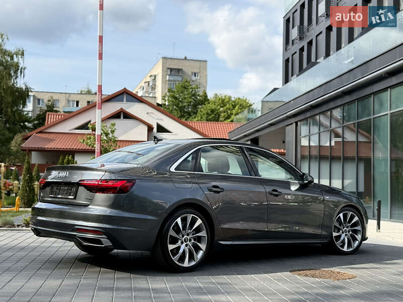 Седан Audi A4 2021 в Львові