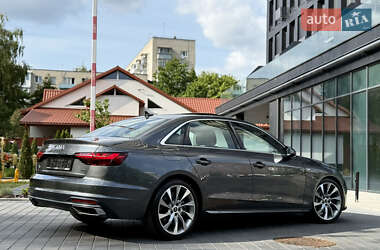 Седан Audi A4 2021 в 