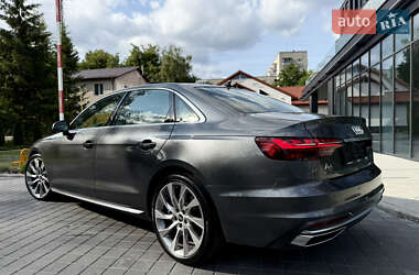 Седан Audi A4 2021 в 
