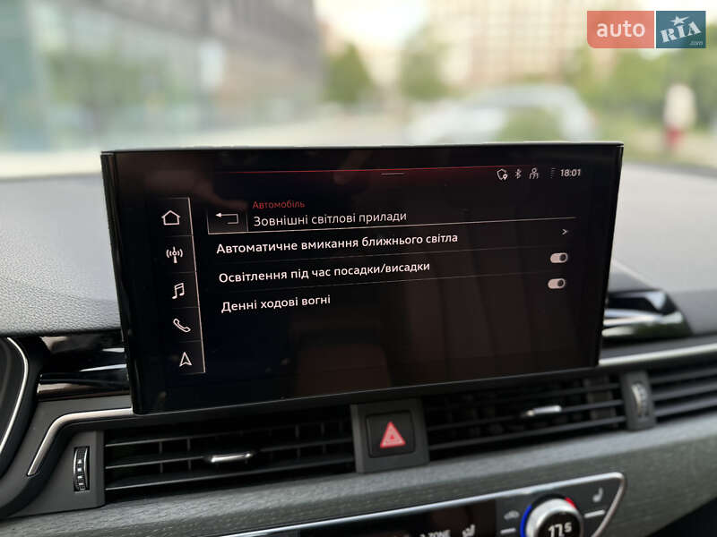 Седан Audi A4 2021 в Львові