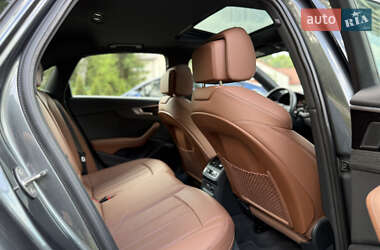 Седан Audi A4 2021 в 