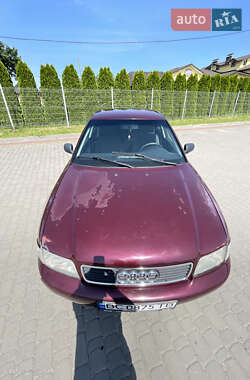 Седан Audi A4 1995 в 