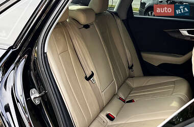 Седан Audi A4 2016 в 