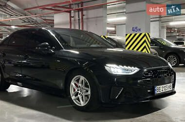Седан Audi A4 2022 в 