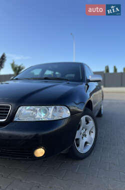Универсал Audi A4 2000 в 
