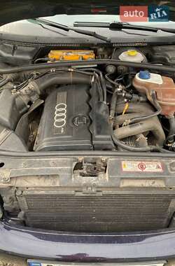 Седан Audi A4 1995 в Харькове