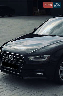 Седан Audi A4 2012 в 