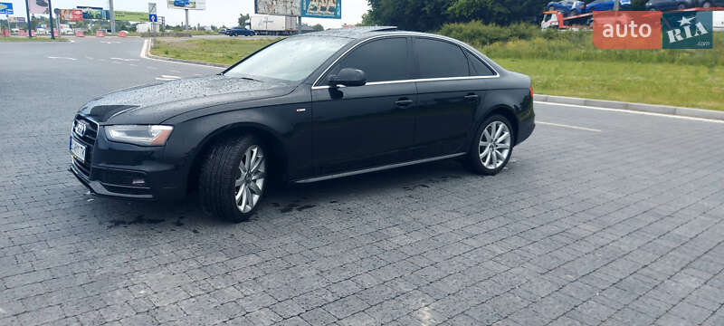 Седан Audi A4 2013 в Львове