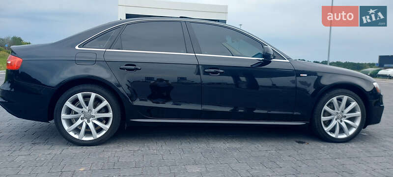 Седан Audi A4 2013 в Львове