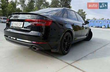 Седан Audi A4 2016 в 