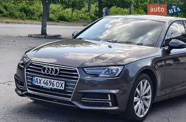 Седан Audi A4 2017 в 