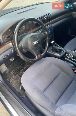 Седан Audi A4 2000 в 