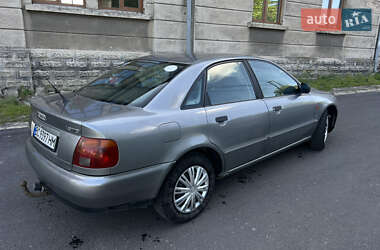 Седан Audi A4 1996 в 