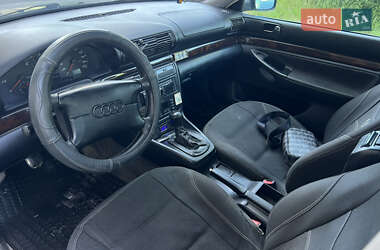 Седан Audi A4 1996 в 