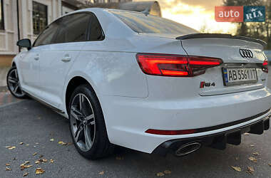 Седан Audi A4 2017 в 