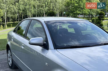 Седан Audi A4 2004 в 