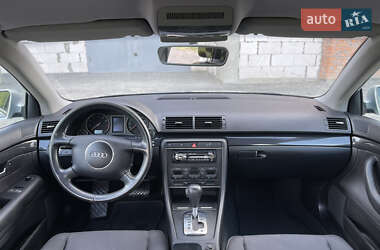 Седан Audi A4 2004 в 