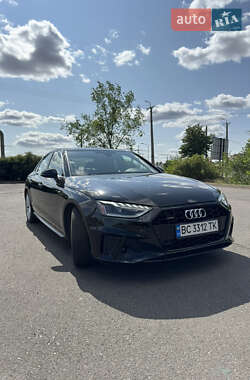 Седан Audi A4 2022 в 