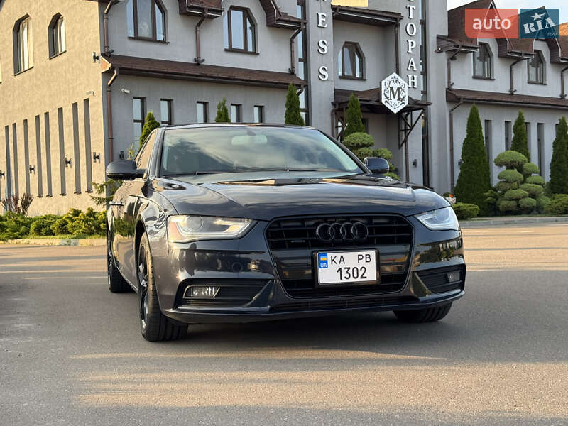 Седан Audi A4 2012 в Киеве