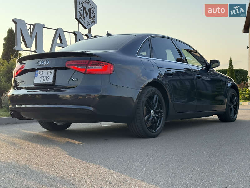 Седан Audi A4 2012 в Киеве