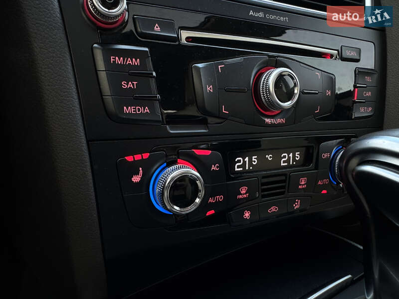 Седан Audi A4 2012 в Киеве