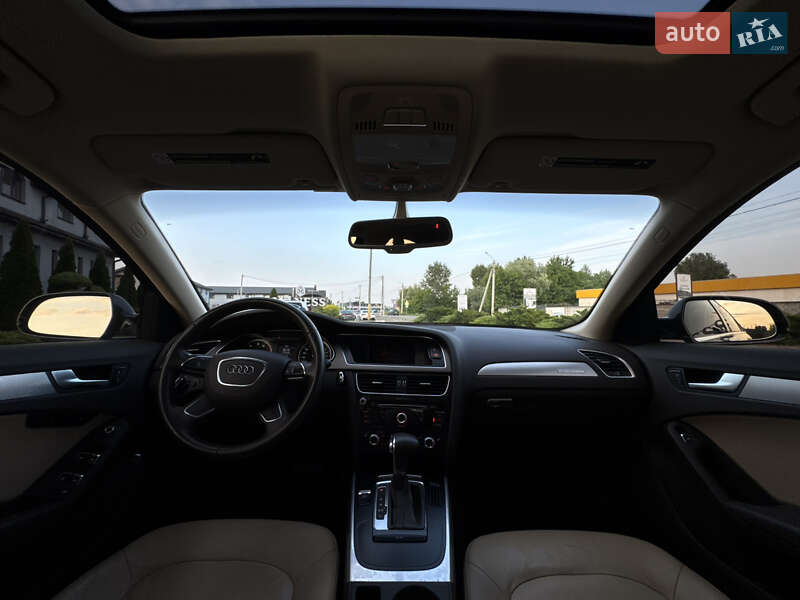 Седан Audi A4 2012 в Киеве
