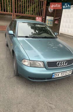 Седан Audi A4 1998 в 