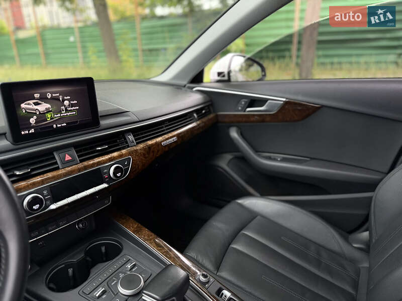 Седан Audi A4 2019 в Киеве