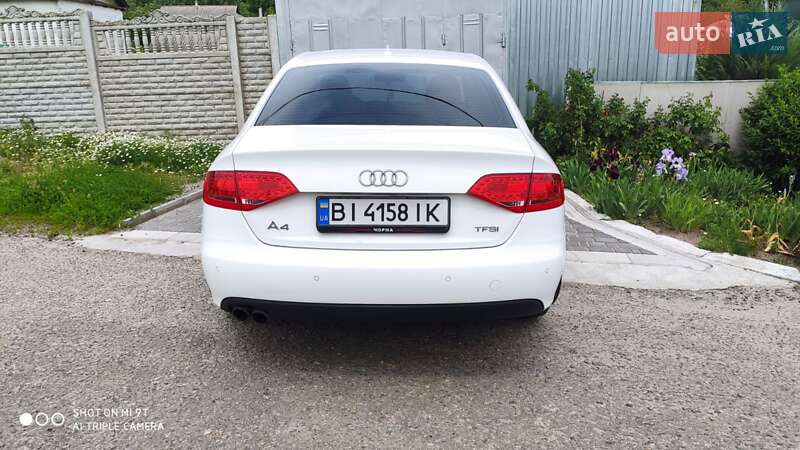 Седан Audi A4 2010 в Краснограде