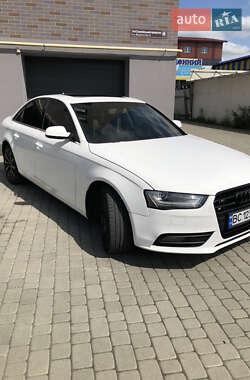 Седан Audi A4 2012 в 