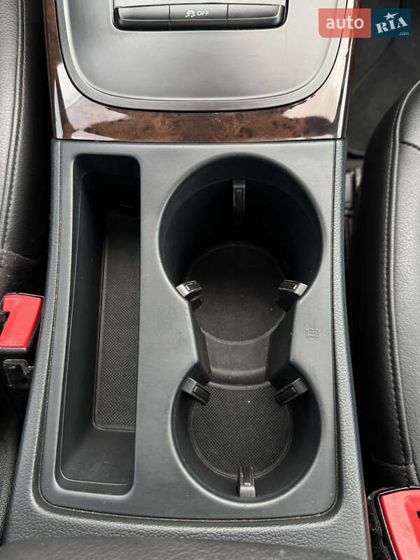 Седан Audi A4 2013 в Луцке