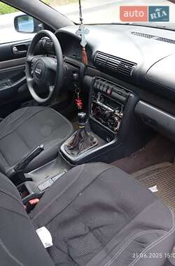 Седан Audi A4 1998 в 