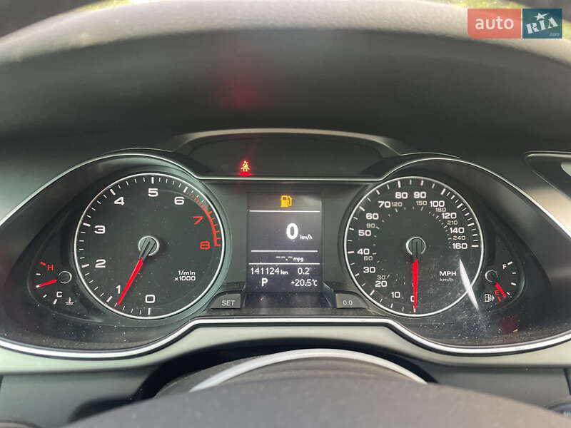 Седан Audi A4 2015 в Яворові