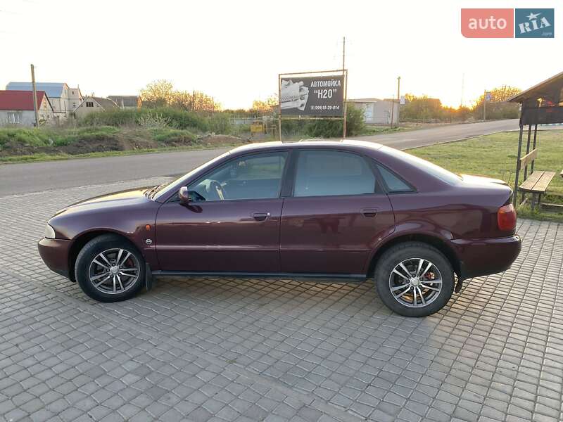 Седан Audi A4 1995 в Раздельной фото 10 Седан Audi A4 1995 в Раздельной