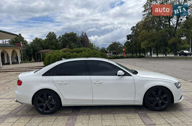 Седан Audi A4 2012 в 