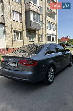Седан Audi A4 2012 в 