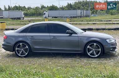 Седан Audi A4 2015 в 