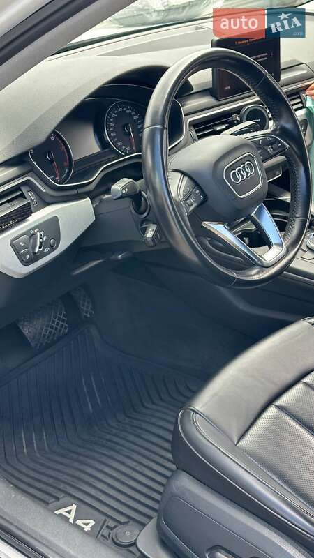 Седан Audi A4 2016 в Одессе