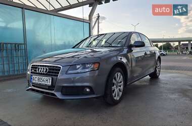 Седан Audi A4 2012 в 