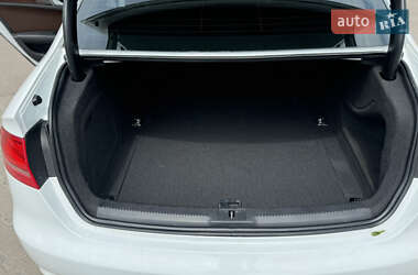 Седан Audi A4 2014 в 