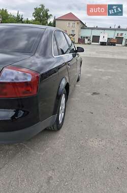 Седан Audi A4 2001 в 