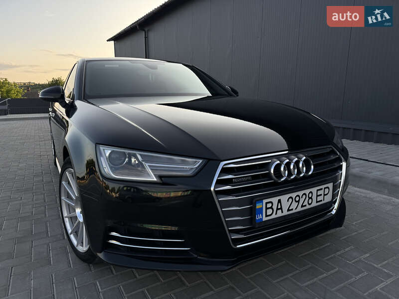 Седан Audi A4 2016 в Новоукраинке