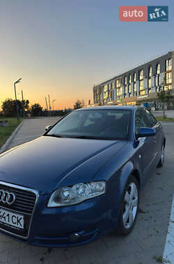Седан Audi A4 2004 в 