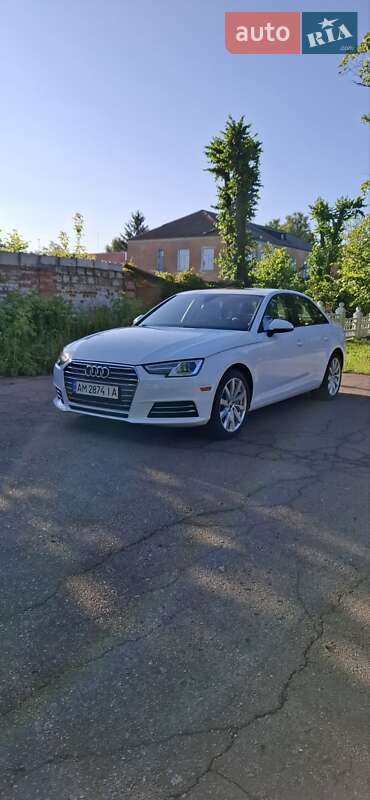 Седан Audi A4 2016 в Коростене