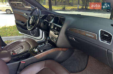 Седан Audi A4 2015 в 
