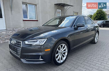 Седан Audi A4 2018 в Луцке